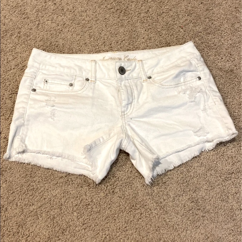 White American Eagle Shorts size 6